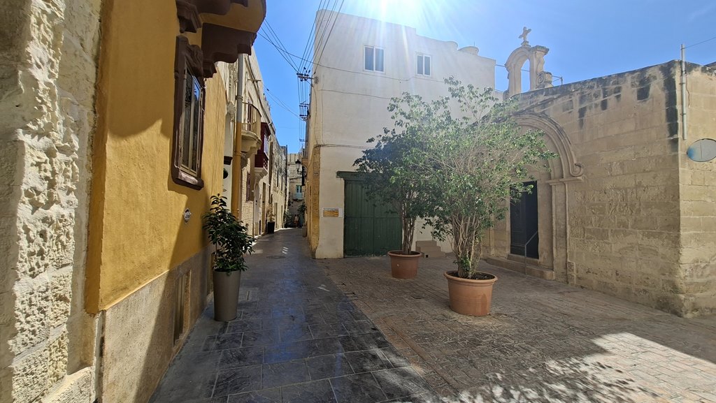 20250917 144422 (Copy)